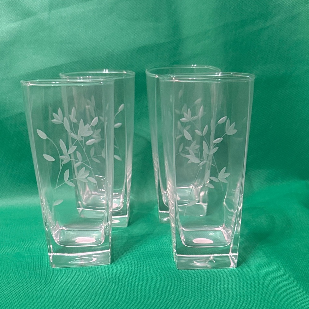 Princess House Brand New Clear Glass set with Leaf Design